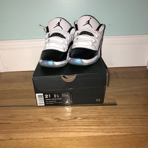 Jordan 11 retro low BP.